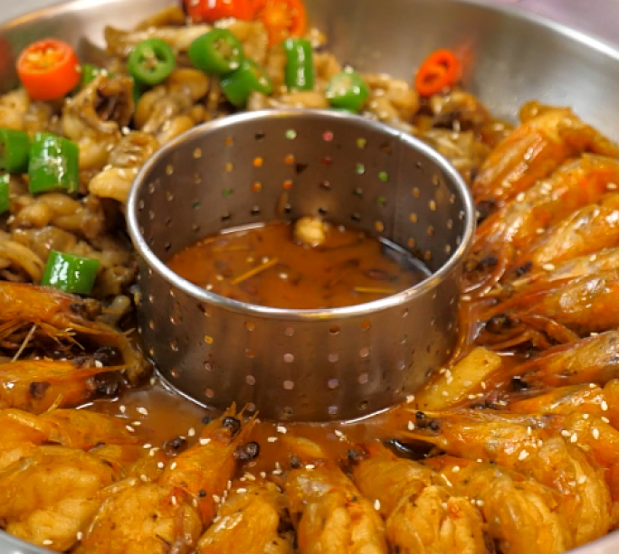 【美食】干锅虾牛蛙烹饪制作过程