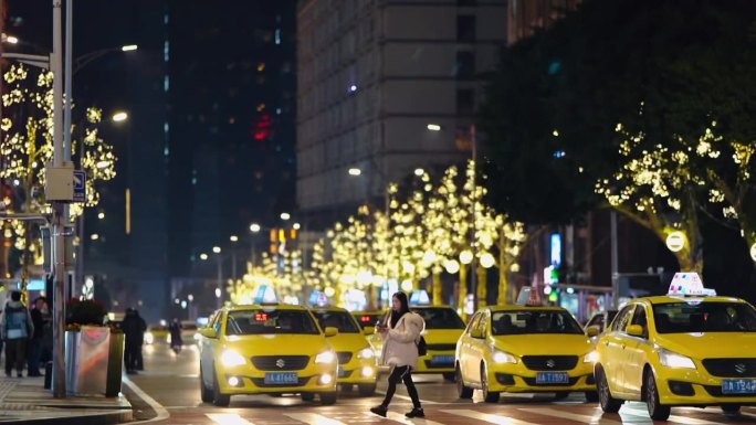 城市夜晚 街头行人 夜景车辆脚步孤独