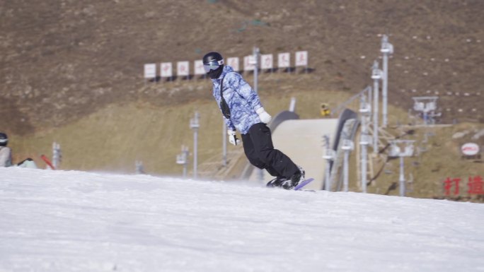 实拍滑雪