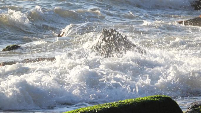 海浪浪花冲击礁石海水升格