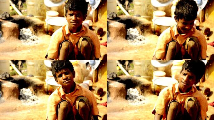 农村儿童特写镜头印度小孩贫民窟生活玩泥巴