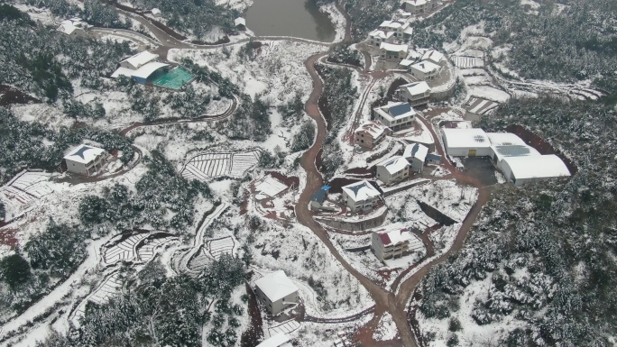 航拍乡村丘陵冬天雪景