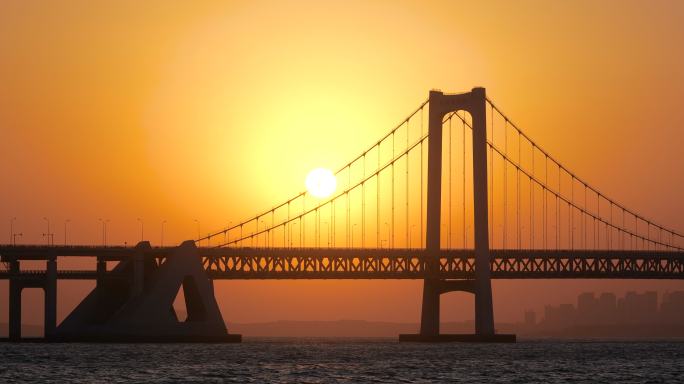 钢结构桥日落夕阳海上建筑