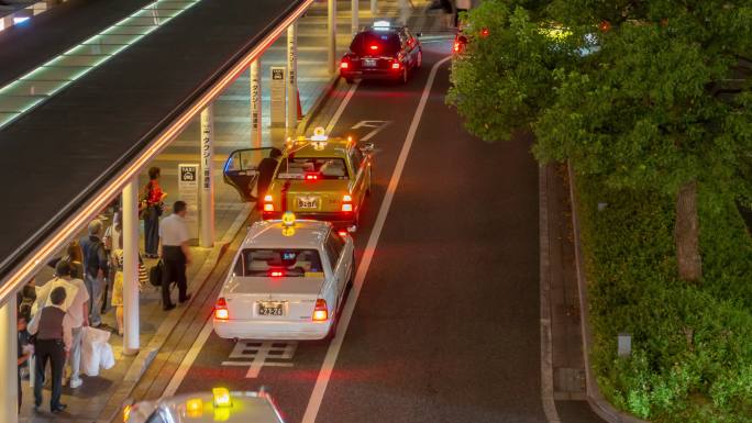 日本福冈市博多车站的出租车