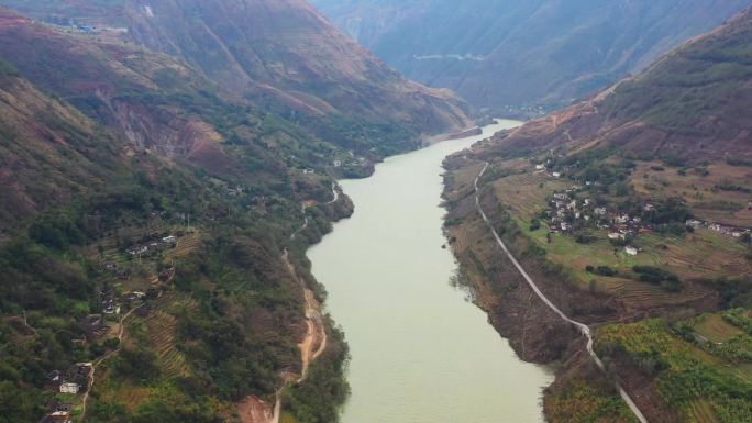 A200 白鹤滩水电站发电前鱼坝村