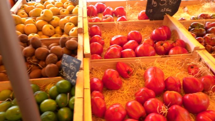 小型蔬菜市场个体户-橙色场所商品