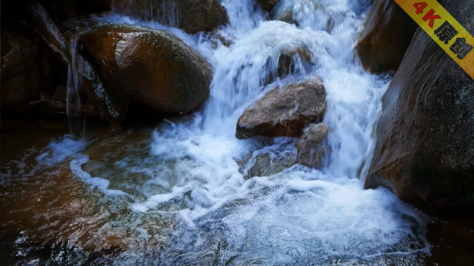 冰雪融化泉水水流山泉纯净水水资源