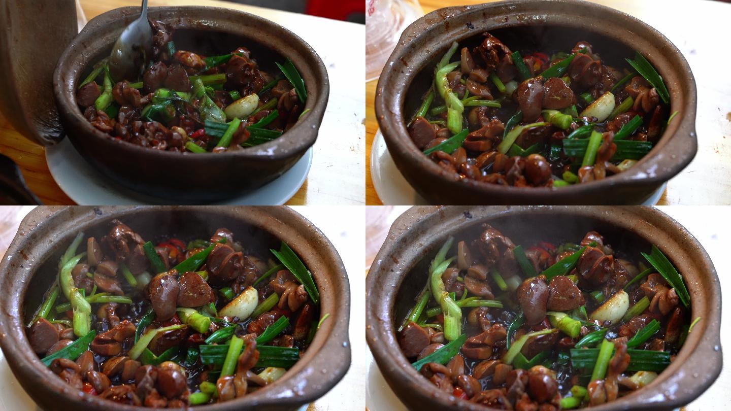 一锅美味的经典粤菜啫啫煲，鸡杂啫啫煲