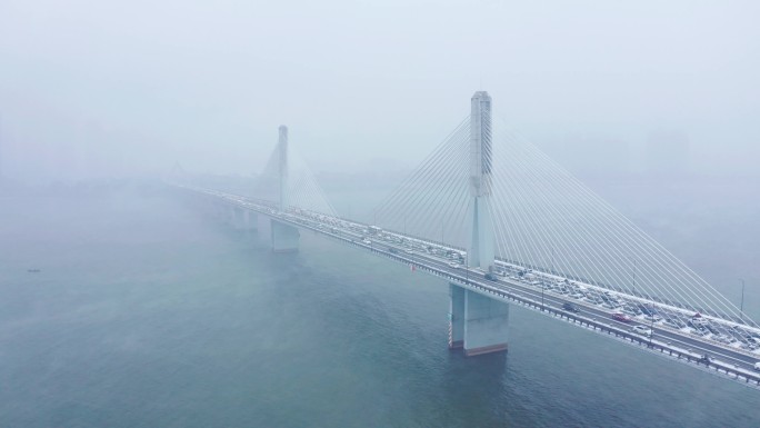 长沙银盆岭大桥及渔人码头雪景