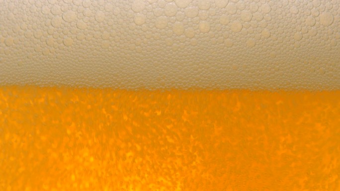 啤酒特写青岛啤酒啤酒特写产品展示冒气泡
