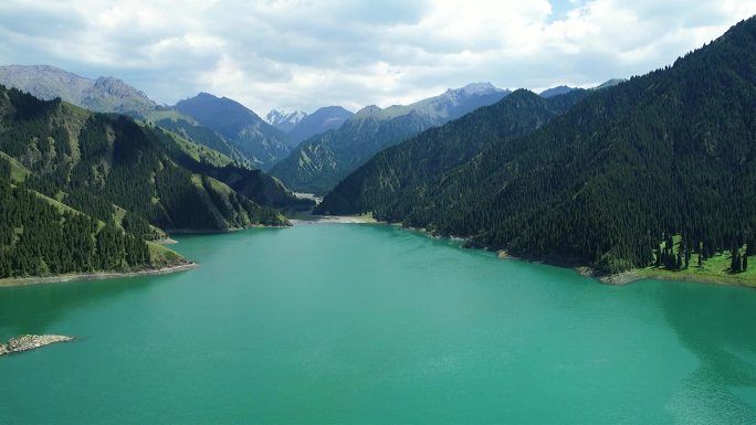 新疆天山天池高原雪山风景航拍