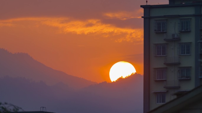 唯美壮观日落西山映红云彩延时摄影