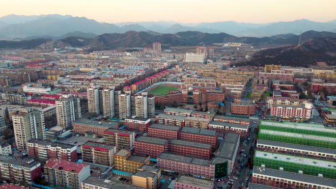 北京昌平 昌平公园亢山广场 中国政法大学