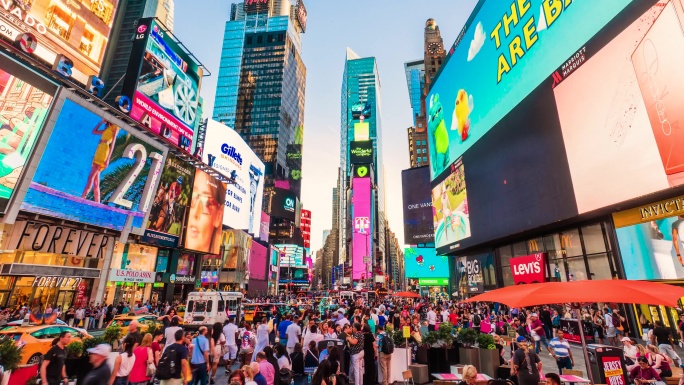 纽约时代广场交通广告牌交通时间推移