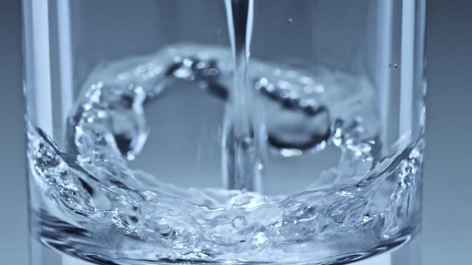 水源纯净水净水器过滤水矿泉水水珠饮用水