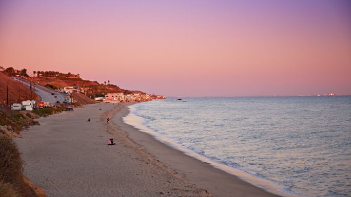 夕阳海岸紫色海岸线沙滩大海