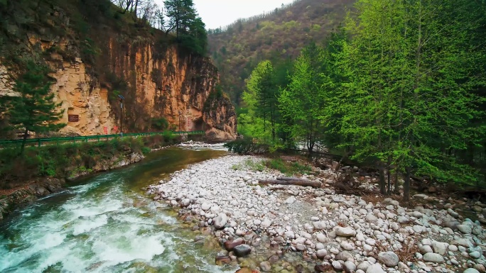 秦岭山里的风景2