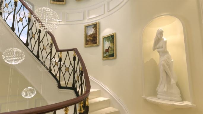 楼梯 雕像 高档 挂画 欧式雕塑 会所
