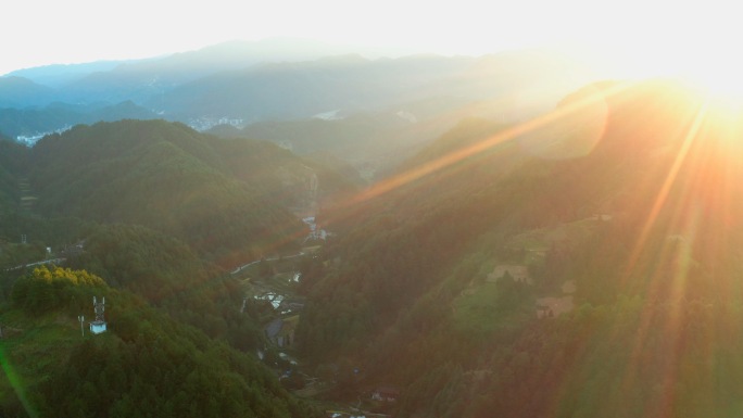 航拍青山日出