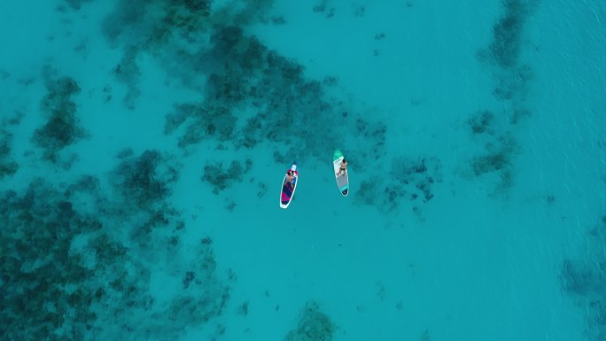 海面上的船只海水大海鸟瞰俯视航拍空镜