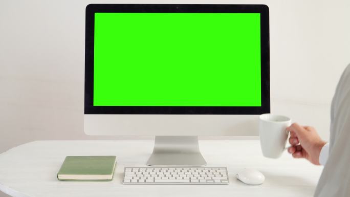 绿色屏幕的电脑显示屏可抠图白领