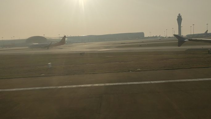 飞机落地 深圳机场 机场实拍 降落