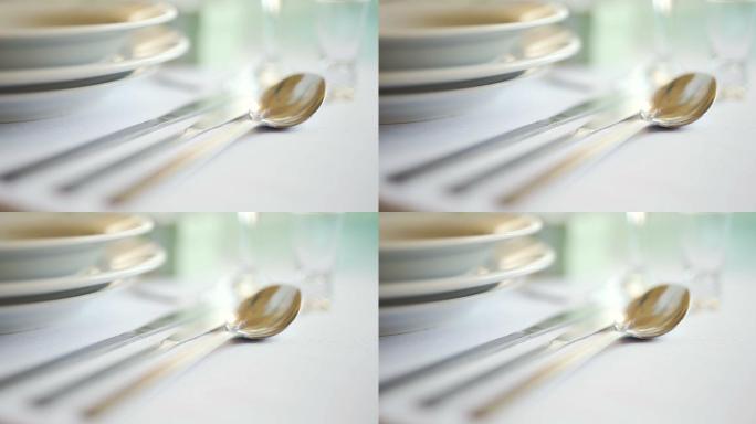 婚礼晚餐的装饰桌