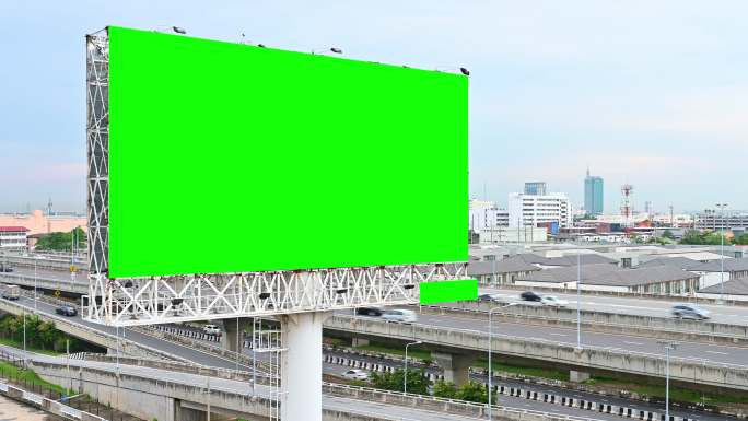 CTY高速公路旁广告牌绿色屏幕
