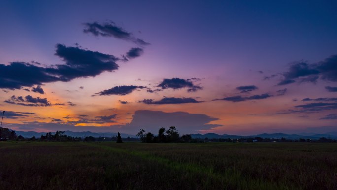 美丽的日落日落夕阳乡村日落延时