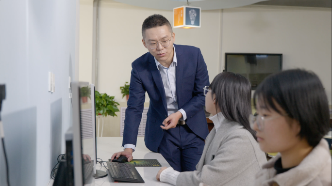 大学 师生交流 学习 读书 教育 上课