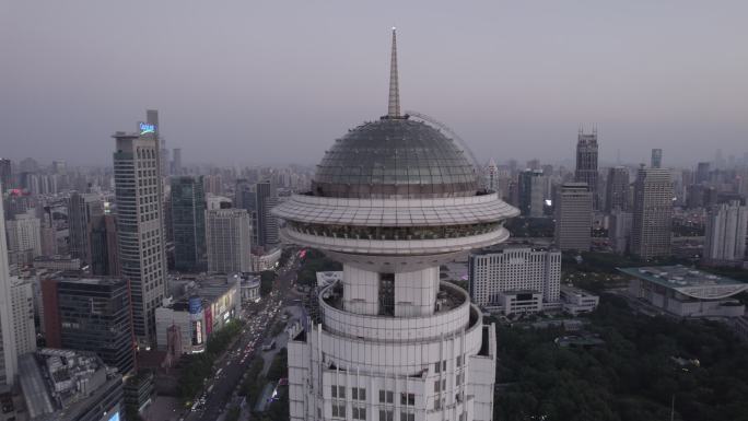 上海新世界丽笙大酒店旋转餐厅