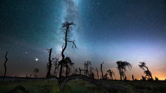 美丽的星河银河系夜晚剪影繁星天空天文地理