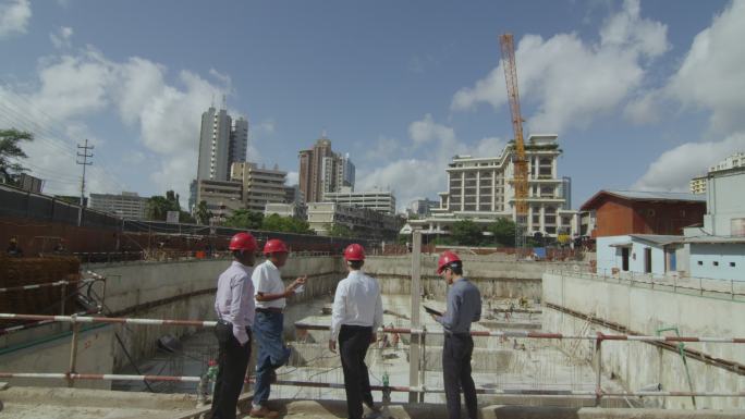 非洲坦桑尼亚市中心建筑工地工程师