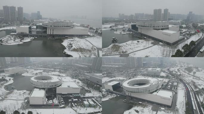 李自健美术馆雪景