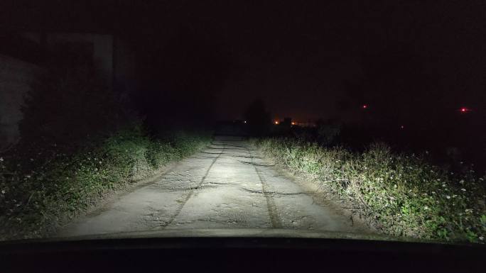 夜晚农村开车泥路行车记录仪视频