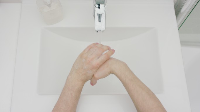 男子洗手消毒液医生护士九步法清洗教程教学