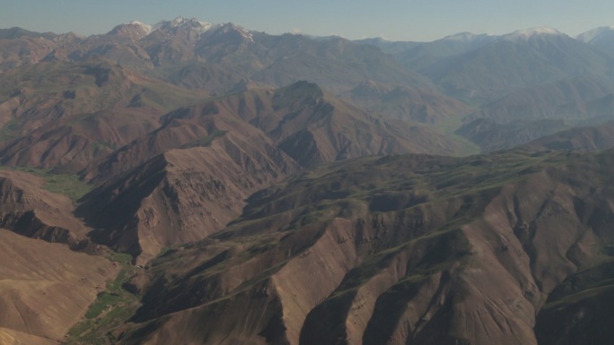 阿富汗古尔兴都库什山脉的全景