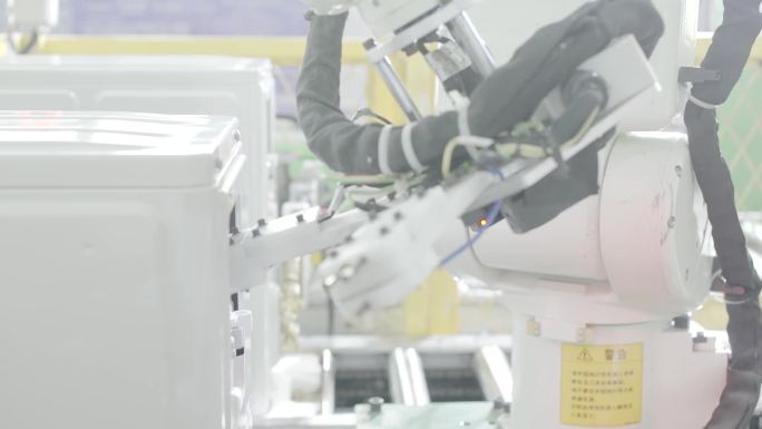 高端自动化空调组装生产线机械臂出厂检测