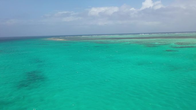 海南西沙群岛三沙银屿岛海景玻璃海