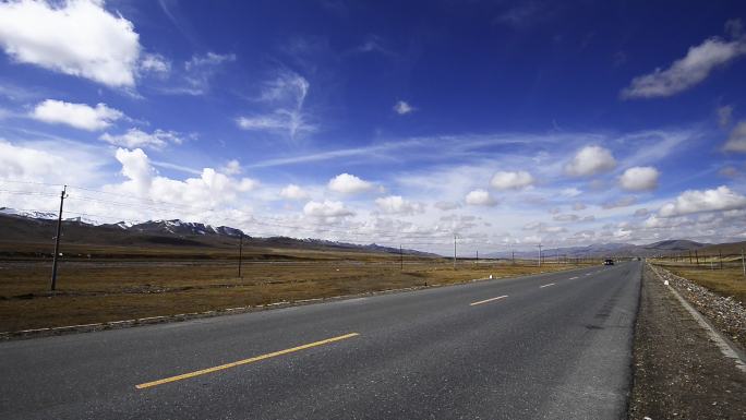 空旷的高速公路