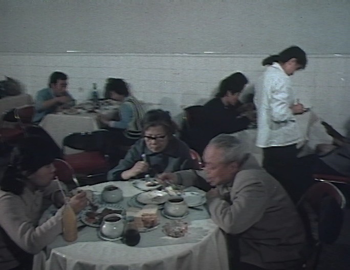 60年代70年代国营饭店餐厅聚餐吃饭
