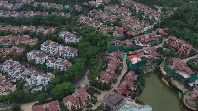 深圳纯粹山地小镇宝安中心区山景别墅曦城3