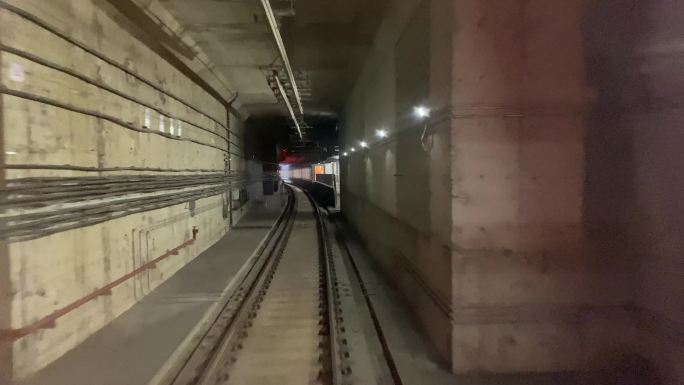 地铁隧道主观视角穿行pov