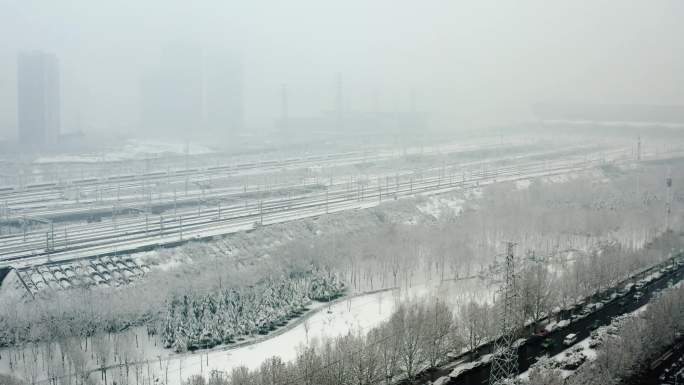 雪景高铁