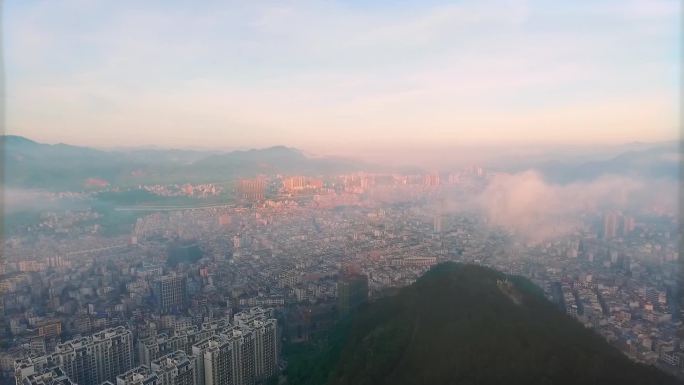 航拍岑溪东山阁云海