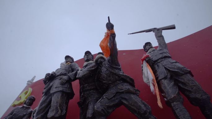 航拍小金红军雕塑雪中一组