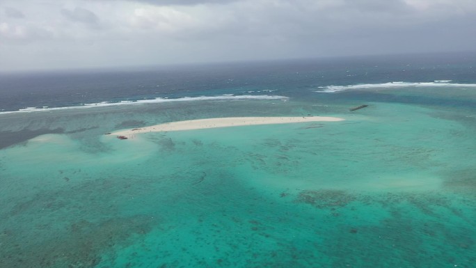 海南西沙群岛三沙全富岛海景玻璃海1080