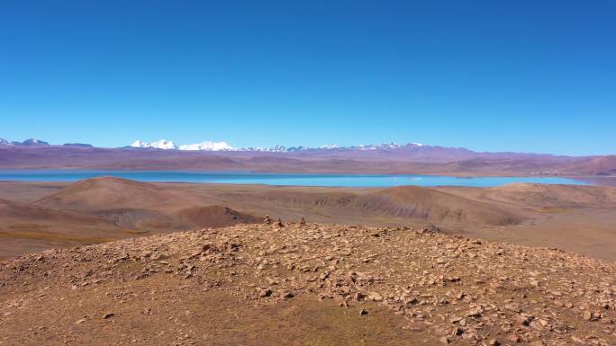 西藏风光湖泊雪山草地