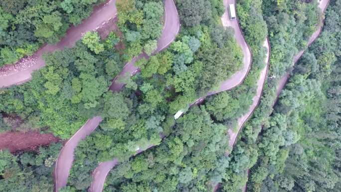 太行山挂壁公路郭亮村壮士愚公移山郭亮隧道