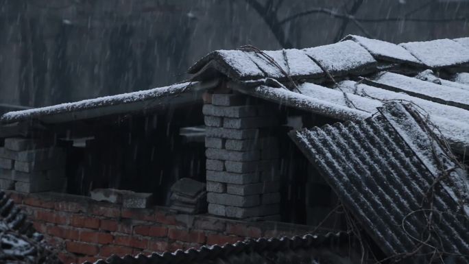 雪景 下雪 农村 孤独 留守 破屋 屋顶